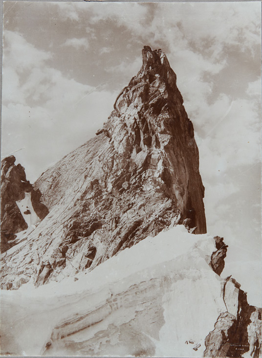 Aiguille de la Za, from its base